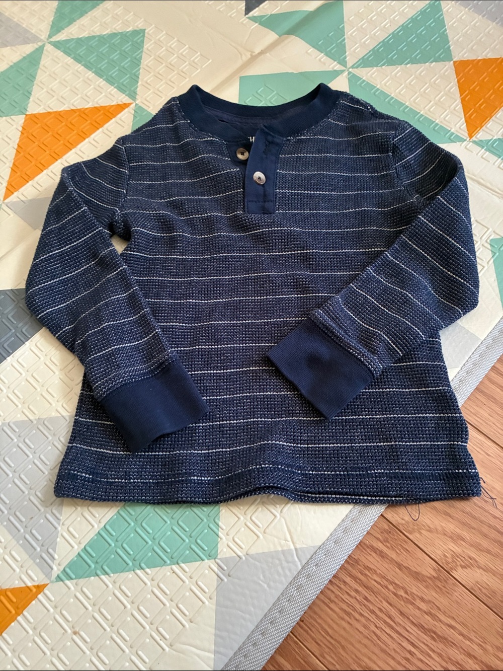 20/25$ 🧸 Navy Striped Long-Sleeve Henley Top for Kids